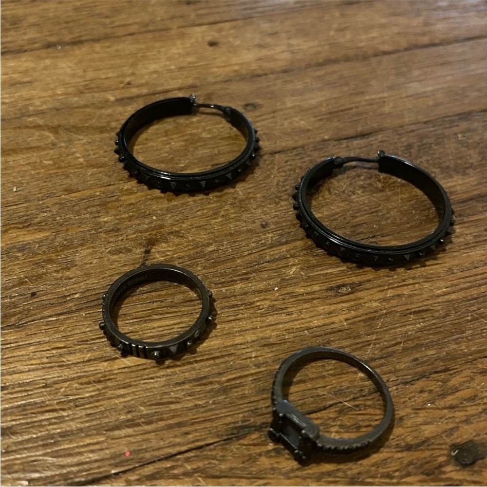 Simmons Jewelry Co Black Steel Hoops Band Set and Black Diamond Ring